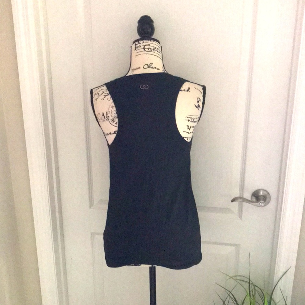Calla top. - Picture 2 of 4